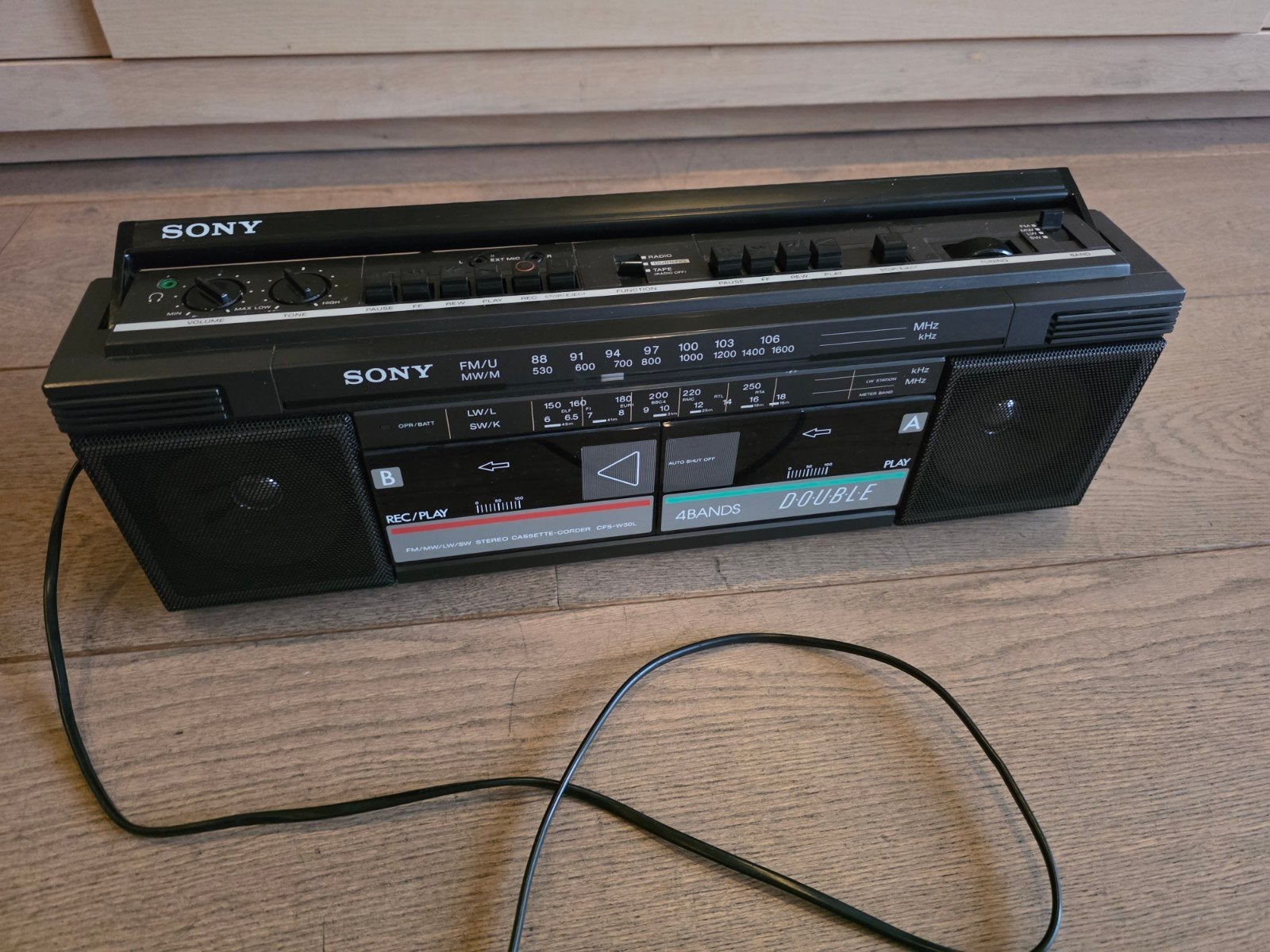 Sony CFS-W30L Stereo Dubbel Cassettedeck met Radio, Ophalen of Verzenden