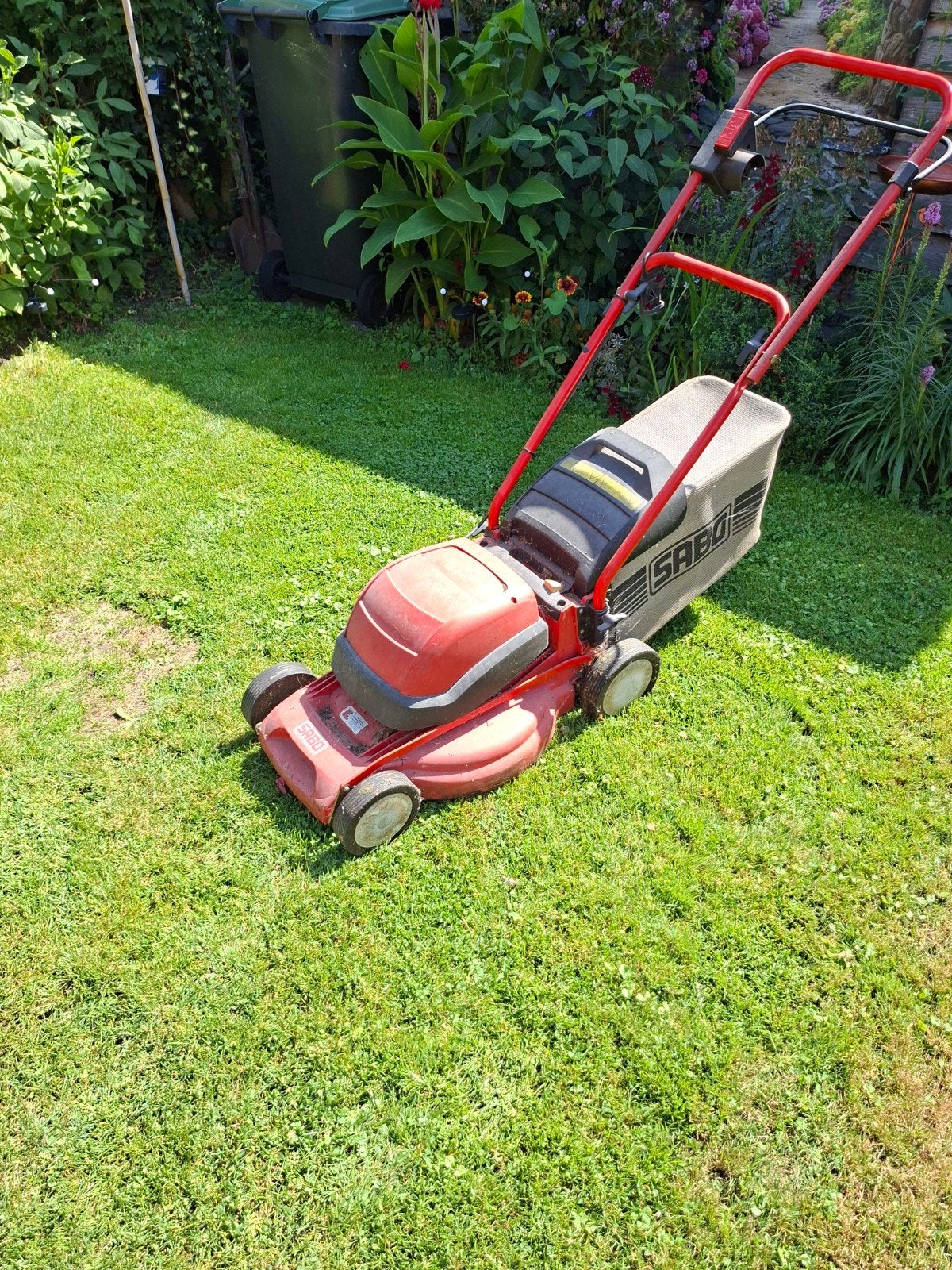 Sabo grasmaaier met opvangzak elektrisch, Tuin en Terras, Grasmaaiers, Sabo, Cirkelmaaier, Gebruikt, Opvangbak