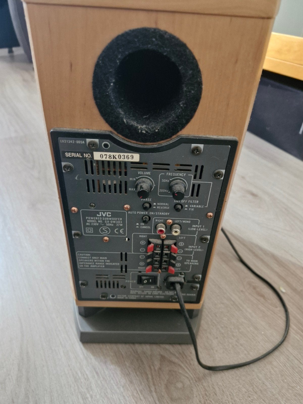 Foto 3 van JVC actieve subwoofer - Krachtige bas voor uw audio