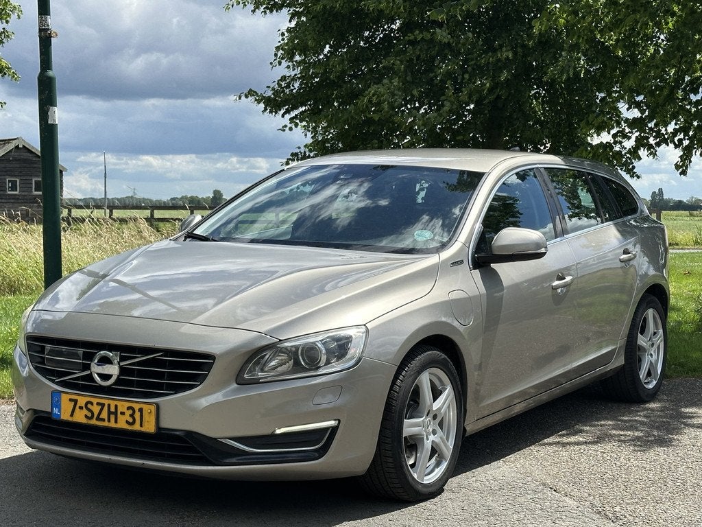 Volvo V60 2.4 D6 AWD Plug-In Hybrid Summum 1e eigen * INCL B, Auto's, Volvo, Bedrijf, Te koop, V60, 4x4, ABS, Airbags, Airconditioning