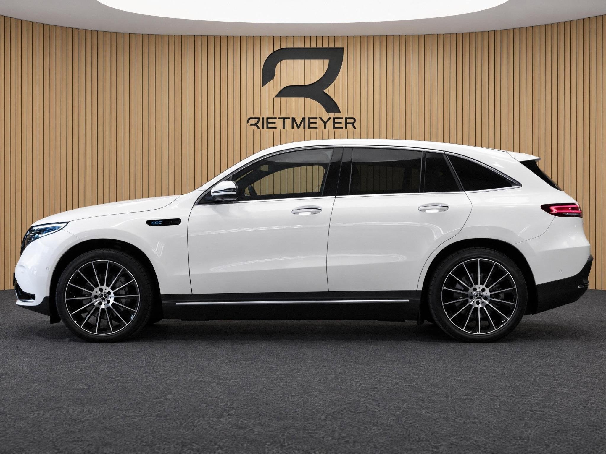 Mercedes-Benz EQC 400 4MATIC Premium Plus 80 kWh |Pano |Burm, Auto's, Automaat, Zwart, Leder en Stof, Wit