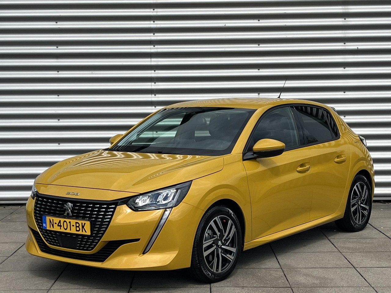 Peugeot 208 1.2 PureTech 100 Allure | Handgeschakeld | Cruis, Auto's, Voorwielaandrijving, Parkeersensor, 101 pk, Gebruikt