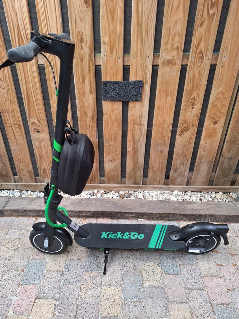 Urban Kick en Go long range elektrische legale step, Fietsen en Brommers, Steps, Ophalen of Verzenden, Zo goed als nieuw, Elektrische step (E-scooter)