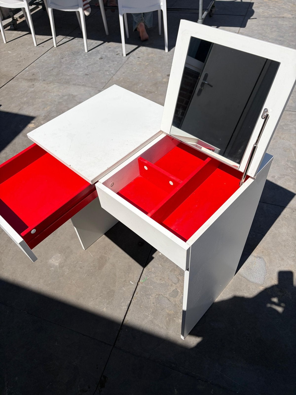 Witte kaptafel met spiegel en rode lades Ikea, Ophalen, Gebruikt, Hout, 100 tot 150 cm