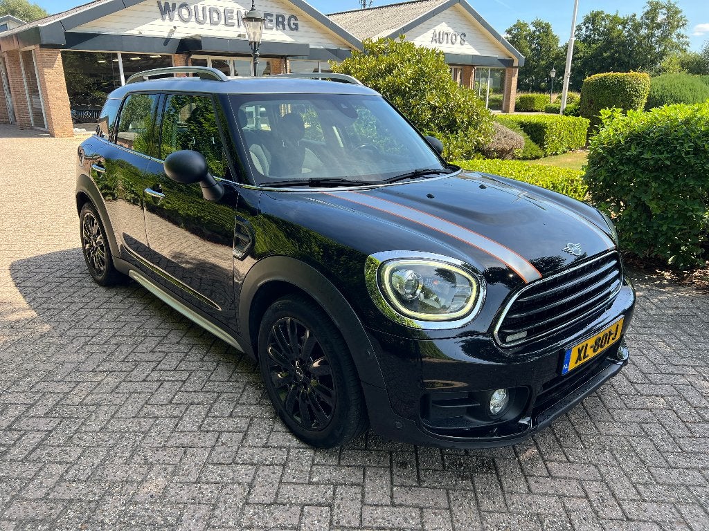 Mini Countryman 1.5 102pk 2019 Zwart, Auto's, Stof, Zwart, Zwart, Handgeschakeld