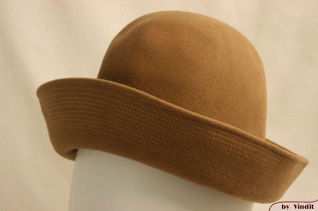Vintage Dameshoed Dophoedje beige 55 = S tot XS, Ophalen of Verzenden, Gedragen, 55 cm (S, 6⅞ inch) of minder, Hoed