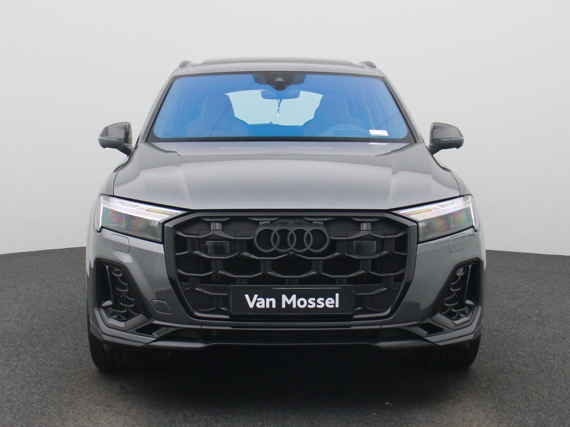 Audi Q7 60 TFSI e quattro Pro Line S Competition 490 PK | Pa, 77 km/l, Gebruikt, 2995 cc, 26 kWh