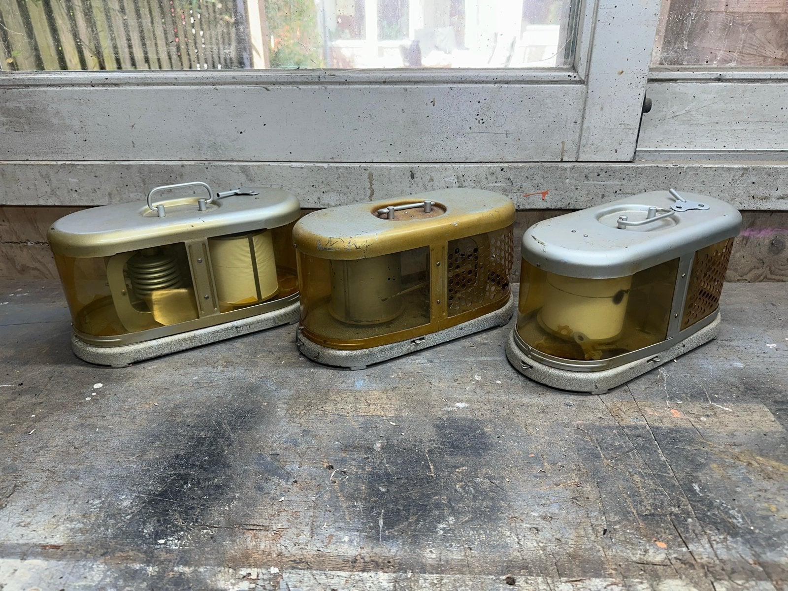 3x Barograaf, Ophalen