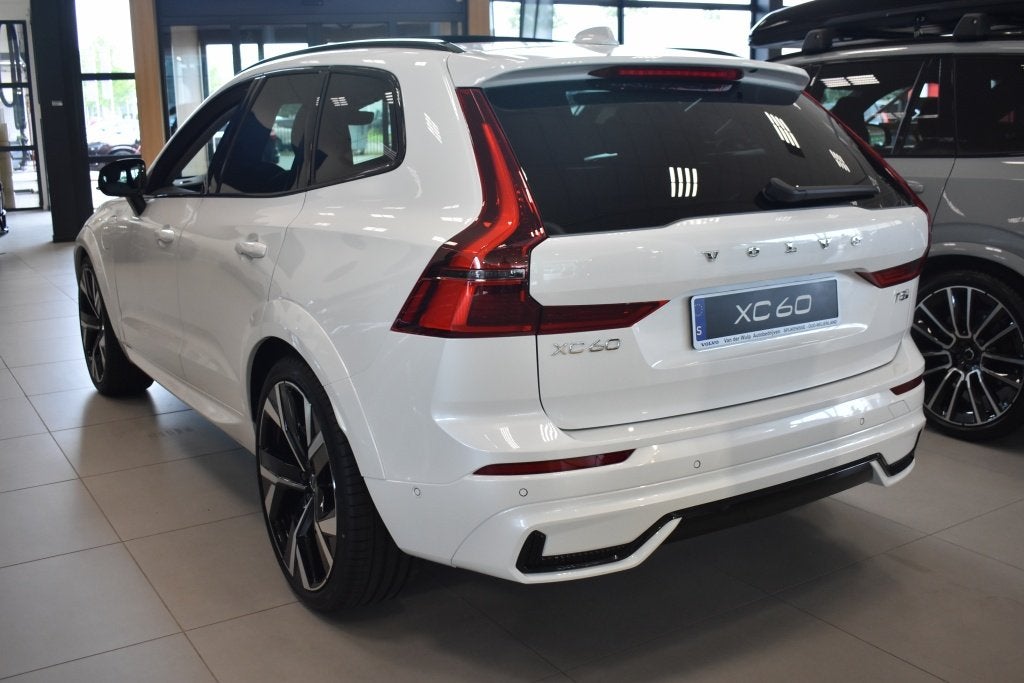 Volvo XC60 T8 406PK AWD Ultra Executive | Luchtvering | 22'', Auto's, Volvo, Automaat, Startonderbreker, 4 cilinders, 1969 cc