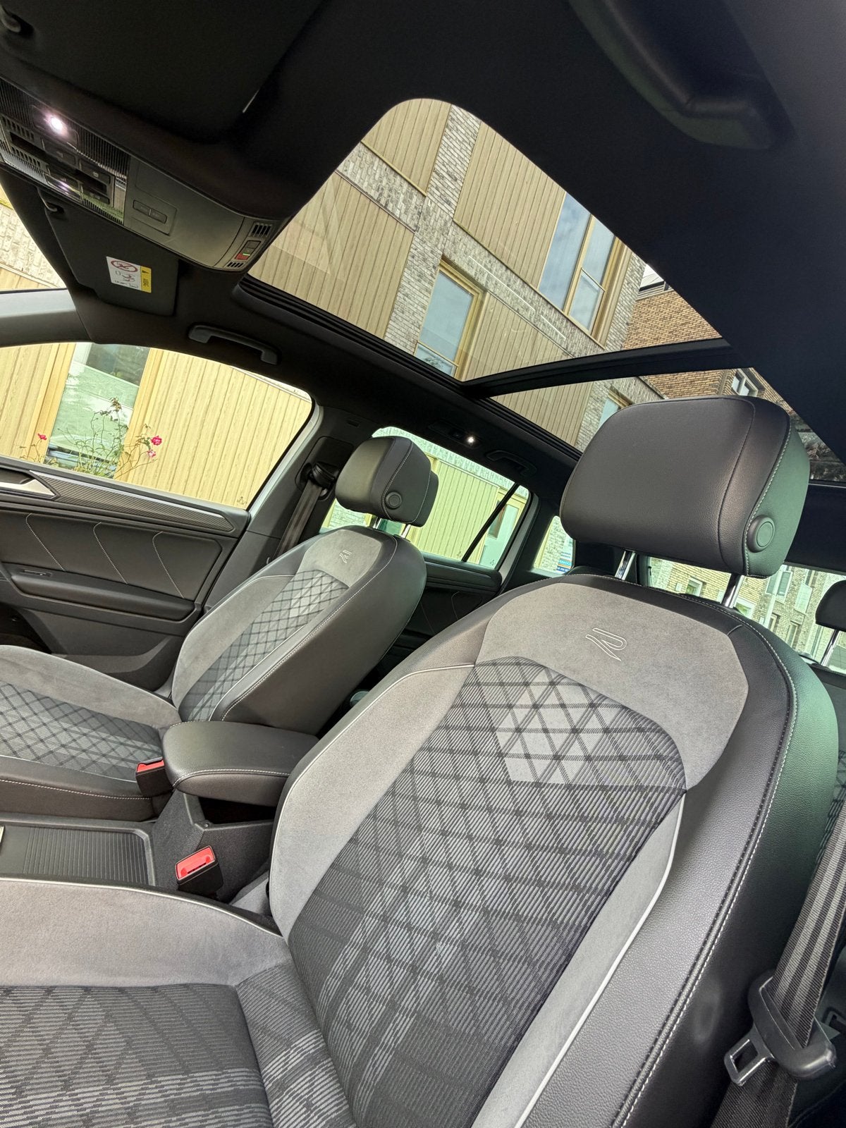 Foto 11 van Volkswagen Tiguan 1.5 TSI ACT 150pk DSG 2021 Grijs