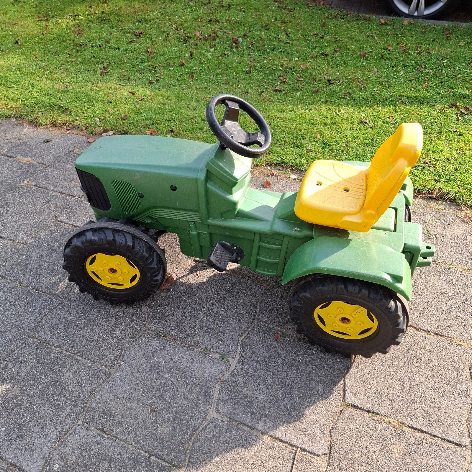 Groene traptractor met gele zitting, Ophalen of Verzenden, Gebruikt, Trapvoertuig