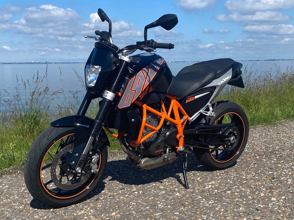 KTM Duke 690 weinig kilometers, Motoren, Gebruikt, Particulier, 690 cc, Sportuitlaat