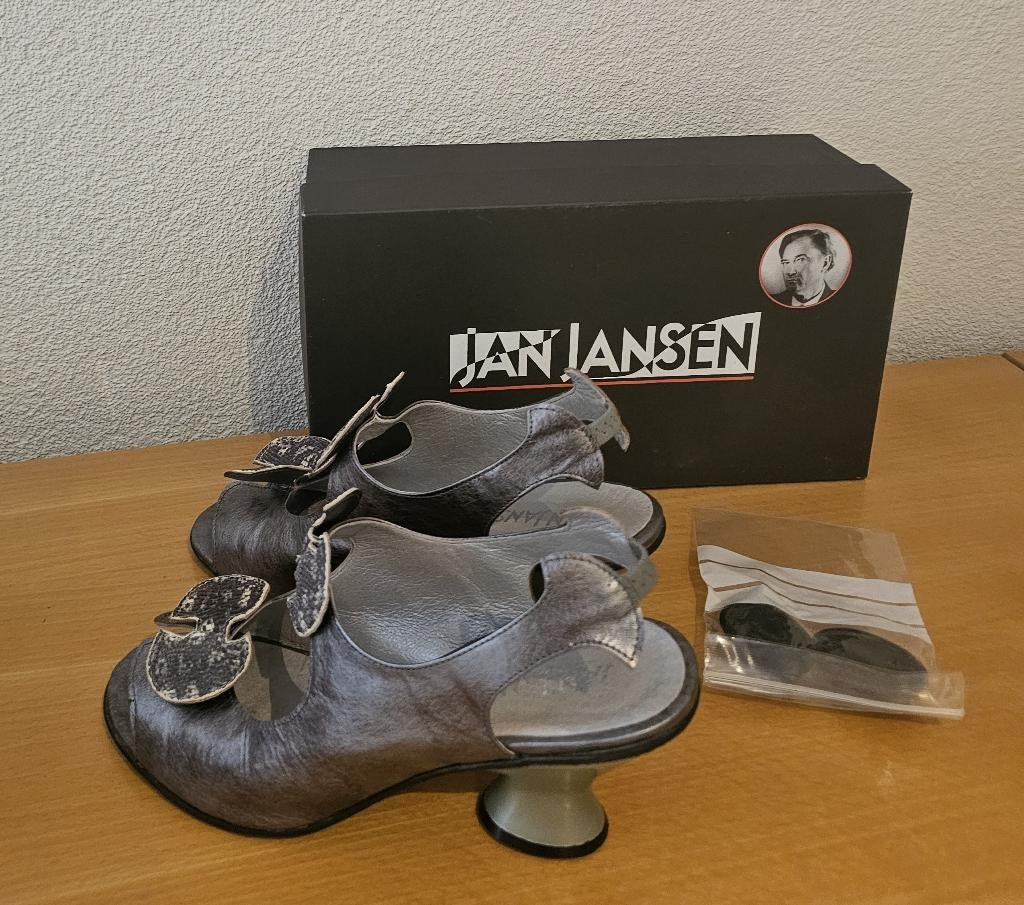 Fraai ontworpen zomerse schoenen van Jan Jansen maat 6,5, Kleding | Dames, Schoenen, Jan Jansen, Zo goed als nieuw, Grijs, Sandalen of Muiltjes