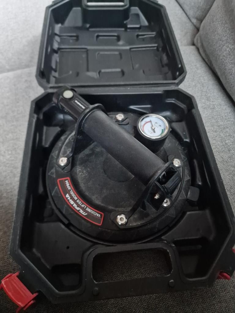 Elektrische vacuüm zuignap met manometer in koffer, Ophalen of Verzenden, Gebruikt