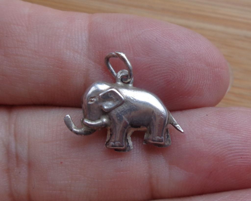 zilveren vintage bedel olifant [228], Overige merken, Verzenden, Zo goed als nieuw, 1 bedel