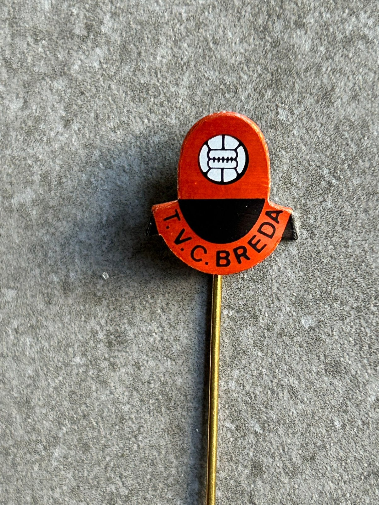 T.V.C. Breda, Verzamelen, Speldjes, Pins en Buttons, Ophalen of Verzenden, Sport, Speldje of Pin