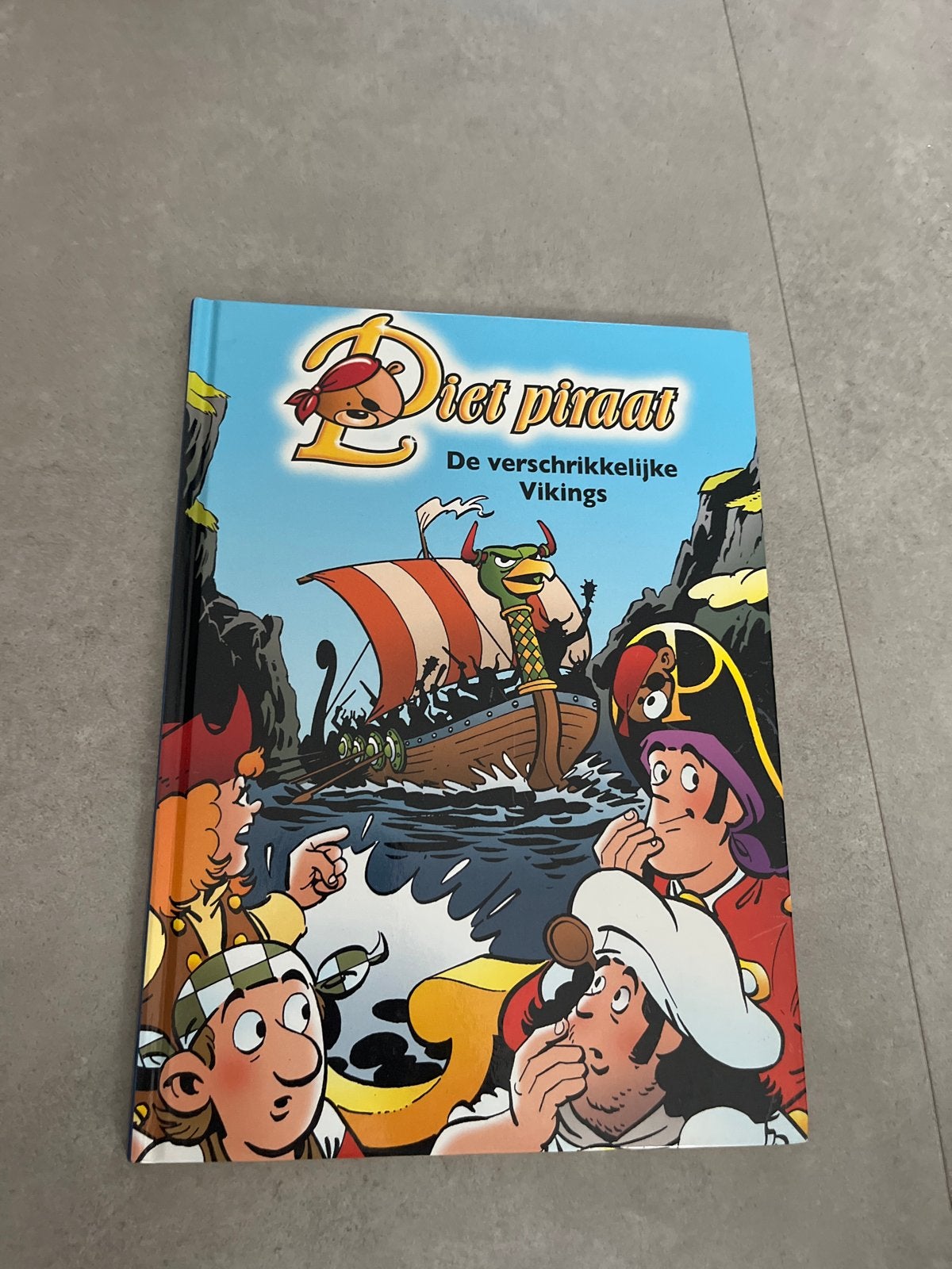 Piet Piraat - De verschrikkelijke Vikings stripboek, Eén stripboek, Ophalen of Verzenden, Zo goed als nieuw