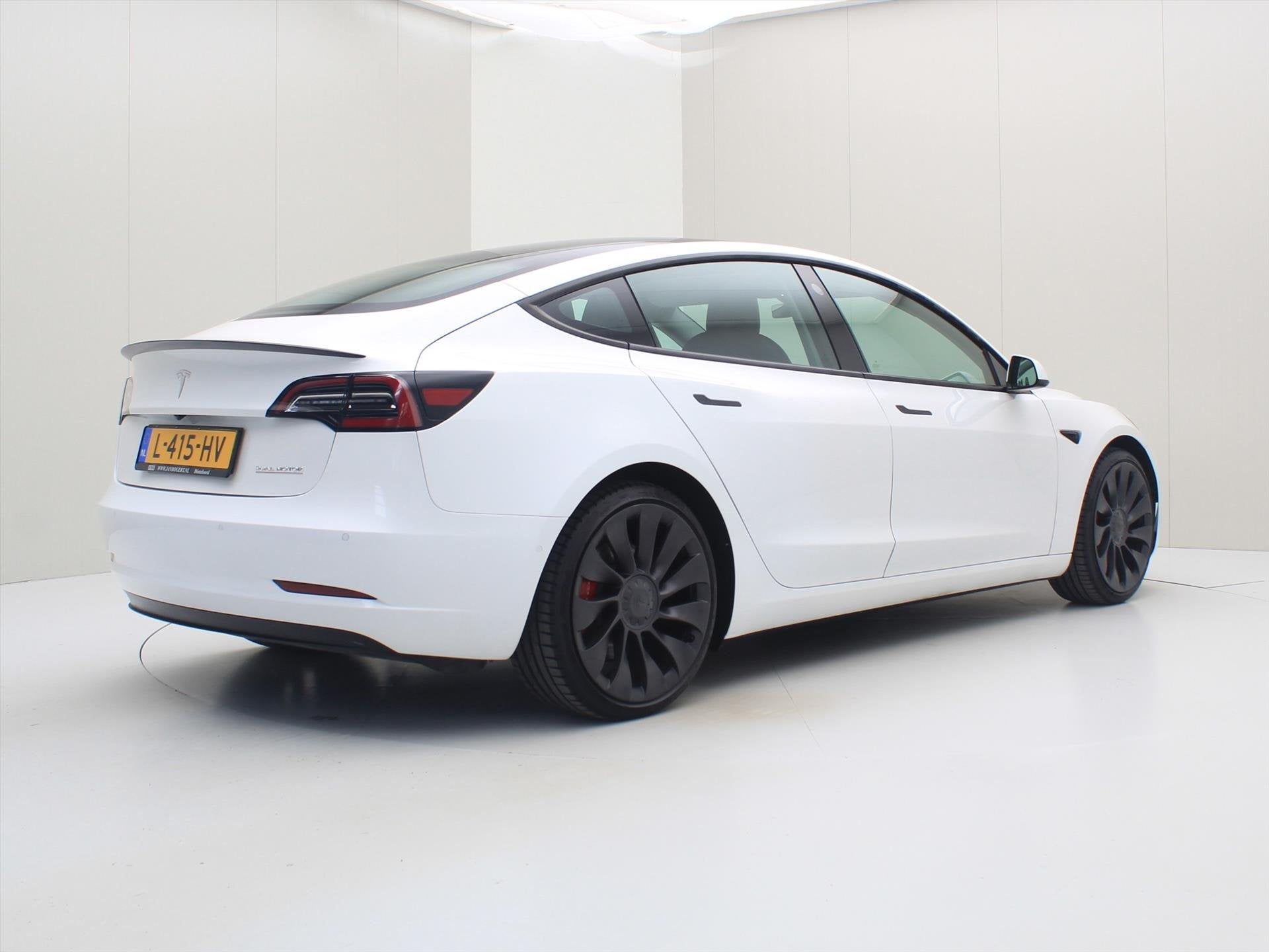 Tesla Model 3 Performance AWD 486pk 75 kWh 87.7% SoH FACELIF, Automaat, Gebruikt, Zwart, Origineel Nederlands