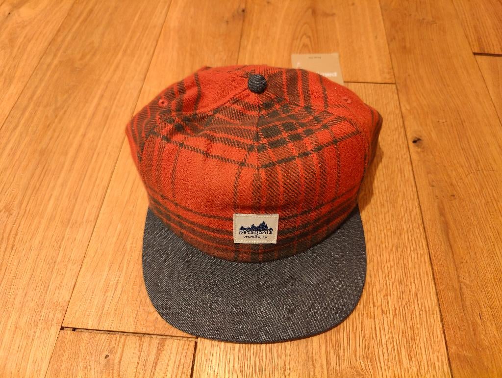 Patagonia Range Cap - Nieuw - Rood en Zwart, Nieuw, Ophalen of Verzenden, Pet, 58 of 59 cm (L, 7¼ of ⅜ inch)
