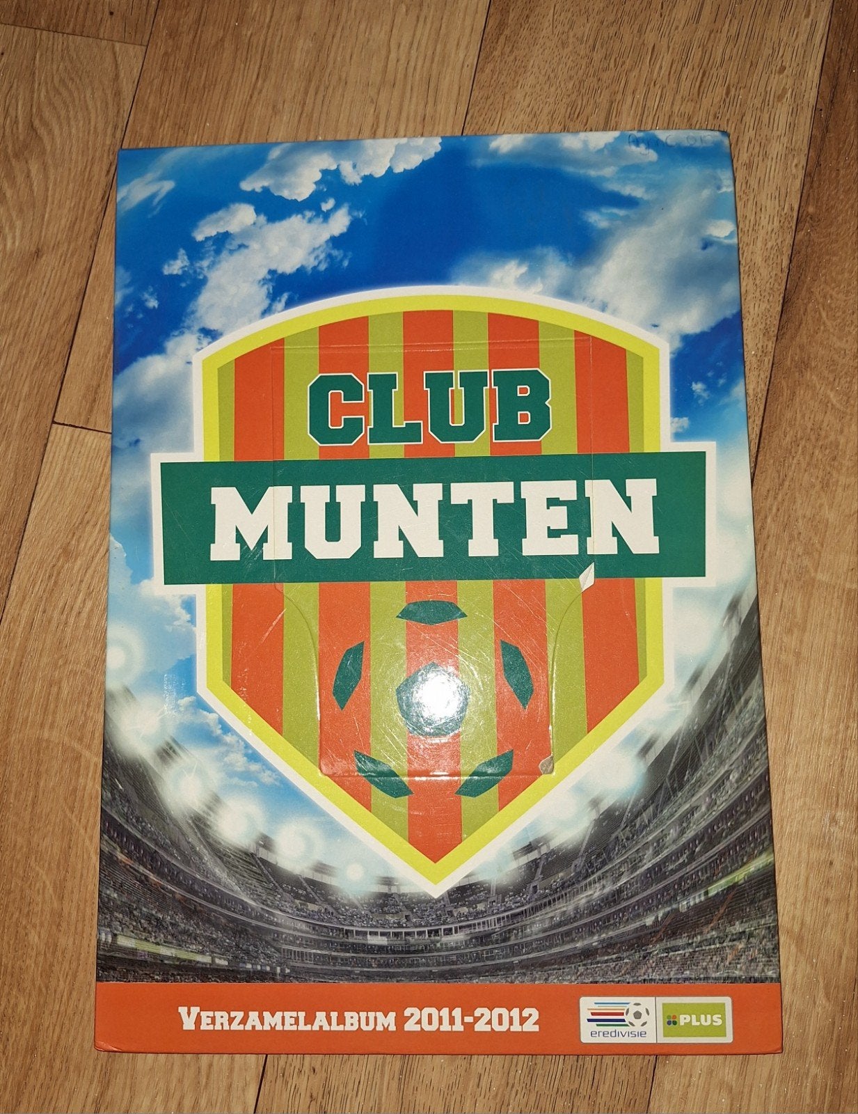 Voetbal verzamelalbum 2011-2012 Eredivisie, Verzamelen, Ophalen of Verzenden, Zo goed als nieuw