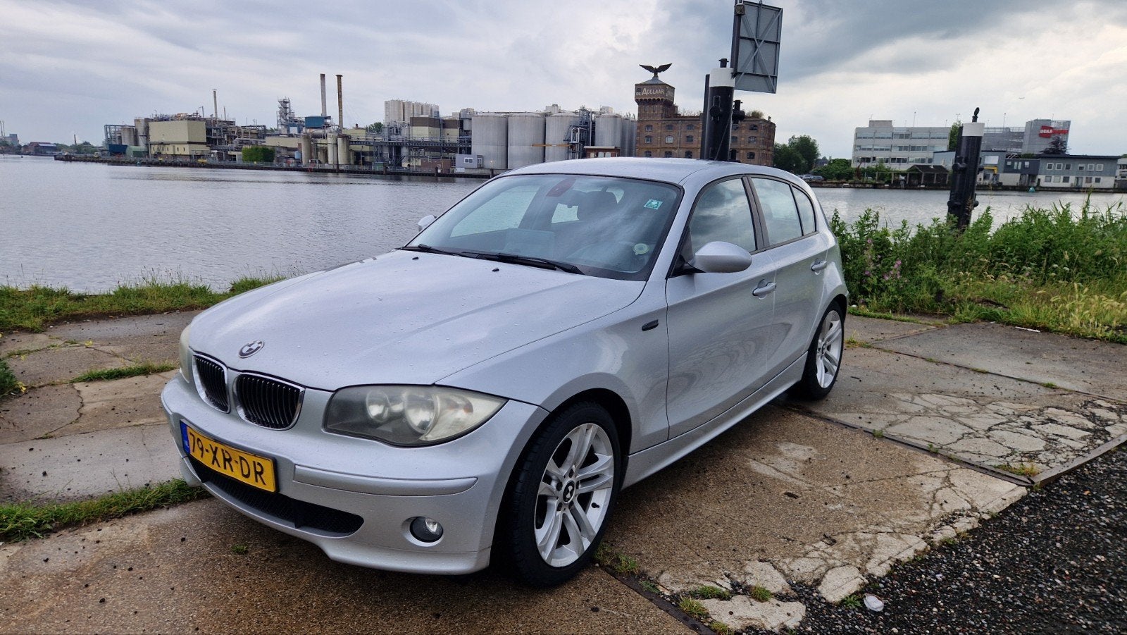 BMW 1-Serie 3.0 130i 5DR 2007 Grijs, Auto's, BMW, 1350 kg, 2996 cc, 1200 kg, Handgeschakeld