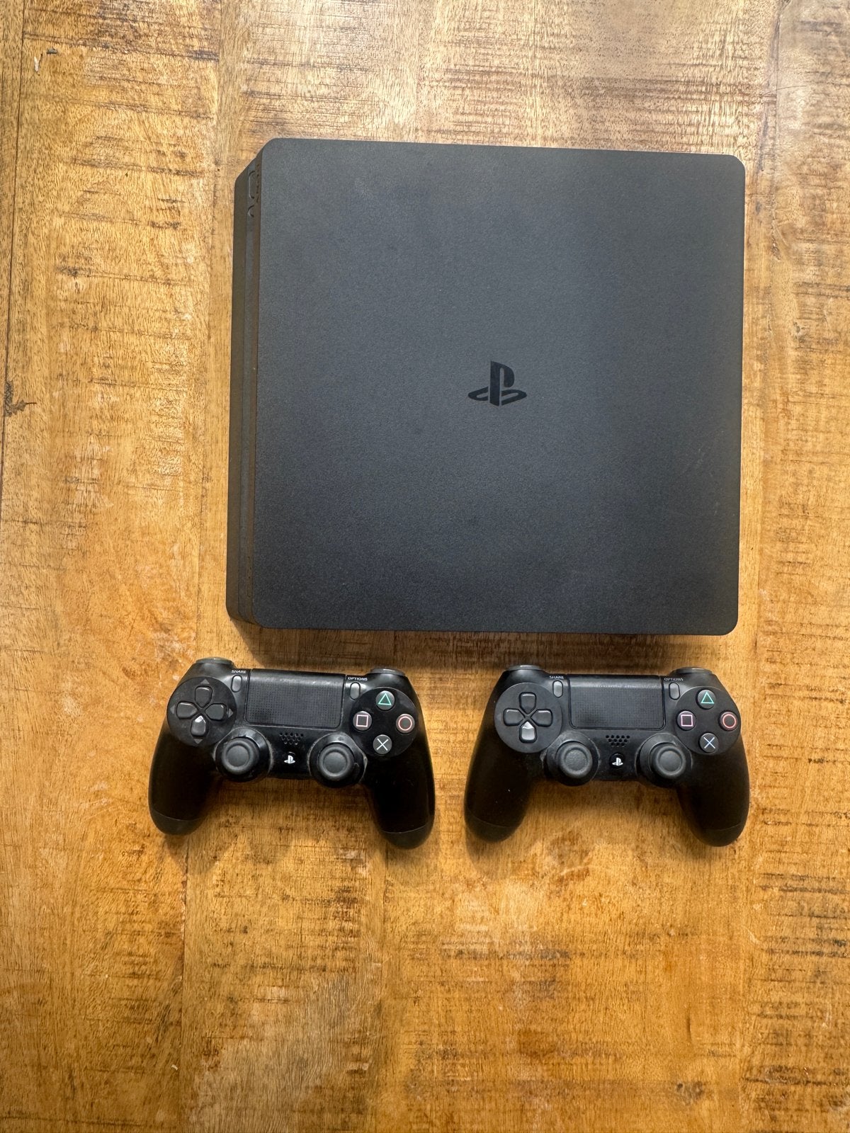 Playstation 4 met 2 controllers en kabels, Ophalen, Met 2 controllers, Slim, 500 GB