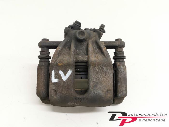 Remklauw (Tang) links-voor van een Nissan Micra