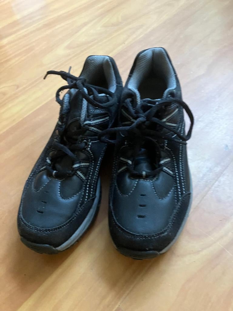 Damesschoenen maat 39, Kleding | Dames, Schoenen, Ophalen of Verzenden, Zo goed als nieuw, Sneakers of Gympen
