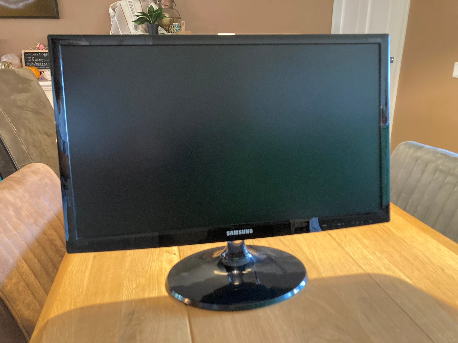 Samsung tv/monitor T24C300EW 24inch, LED, 50 Hz, Ophalen of Verzenden, Zo goed als nieuw