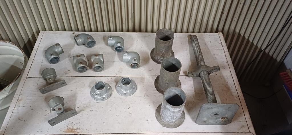 STEIGER ONDERDELEN EN KOPPELINGEN TEKOOP, Doe-het-zelf en Verbouw, Steigers, Ophalen, Rolsteiger of Kamersteiger, 5 meter of hoger