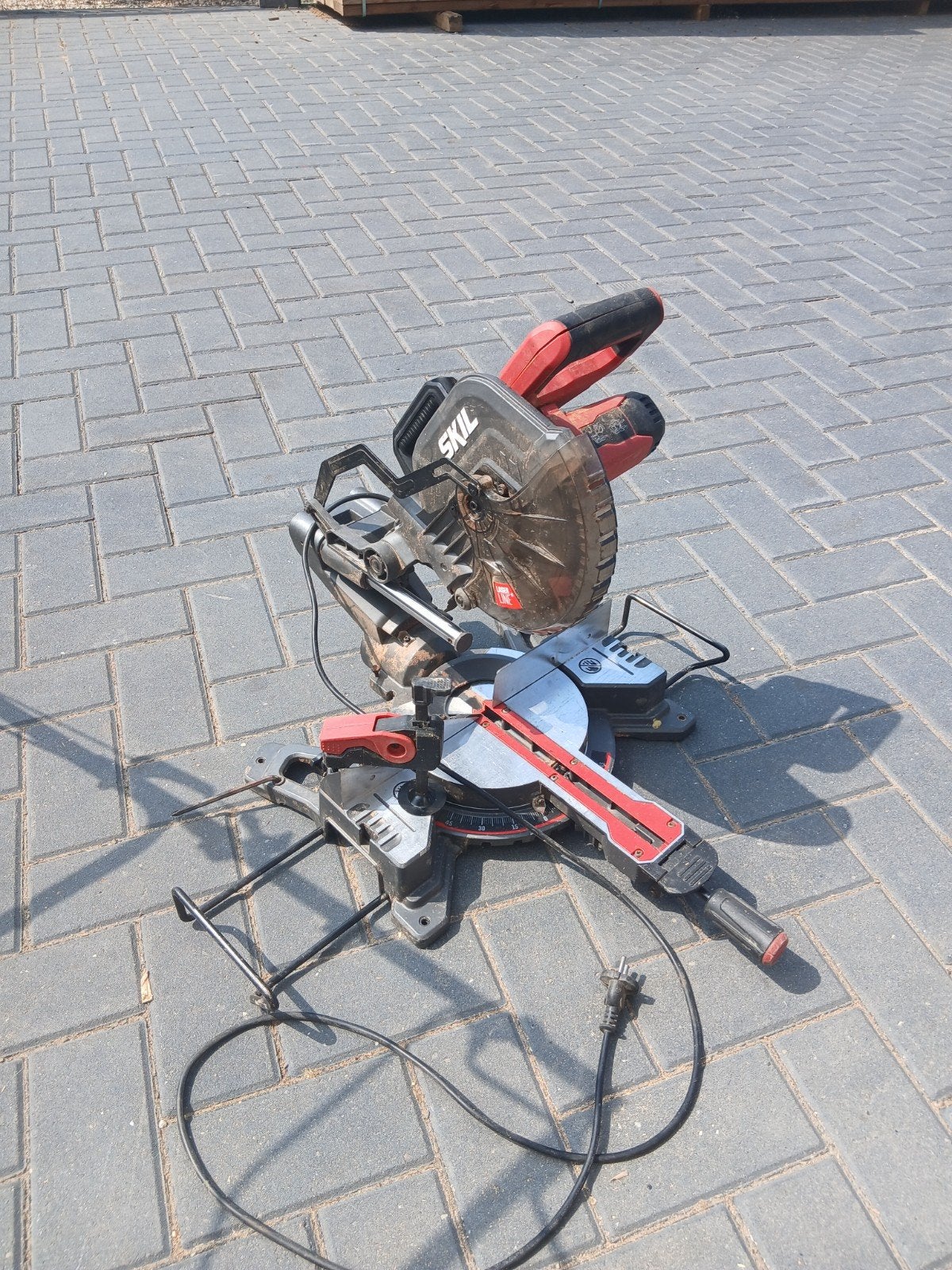 Skil afkortzaag, Ophalen, Gebruikt, 1200 watt of meer, 30 tot 70 mm