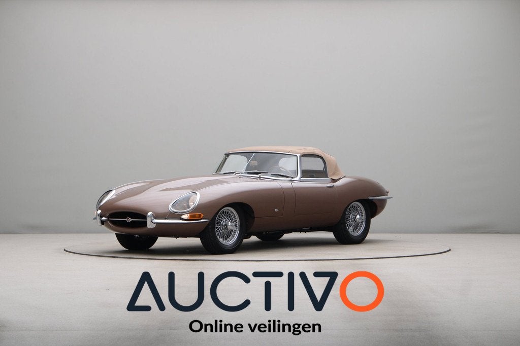 Jaguar E-TYPE S1 Flat floor Outside Bonnet Lock Nr: 198, Auto's, Jaguar, Achterwielaandrijving, Gebruikt, Overige kleuren, Cabriolet