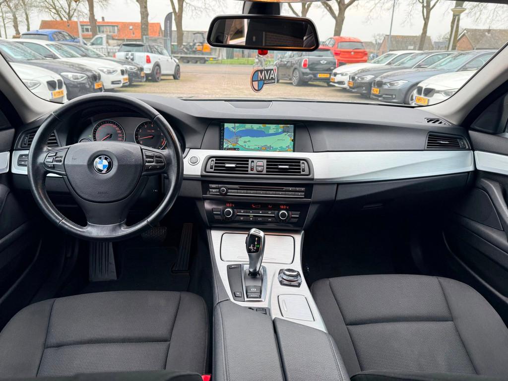 BMW 5-serie Touring 523i Executive|Trekhaak|Navigatie|Automa, Auto's, Euro 5, Gebruikt, Zwart, 2000 kg