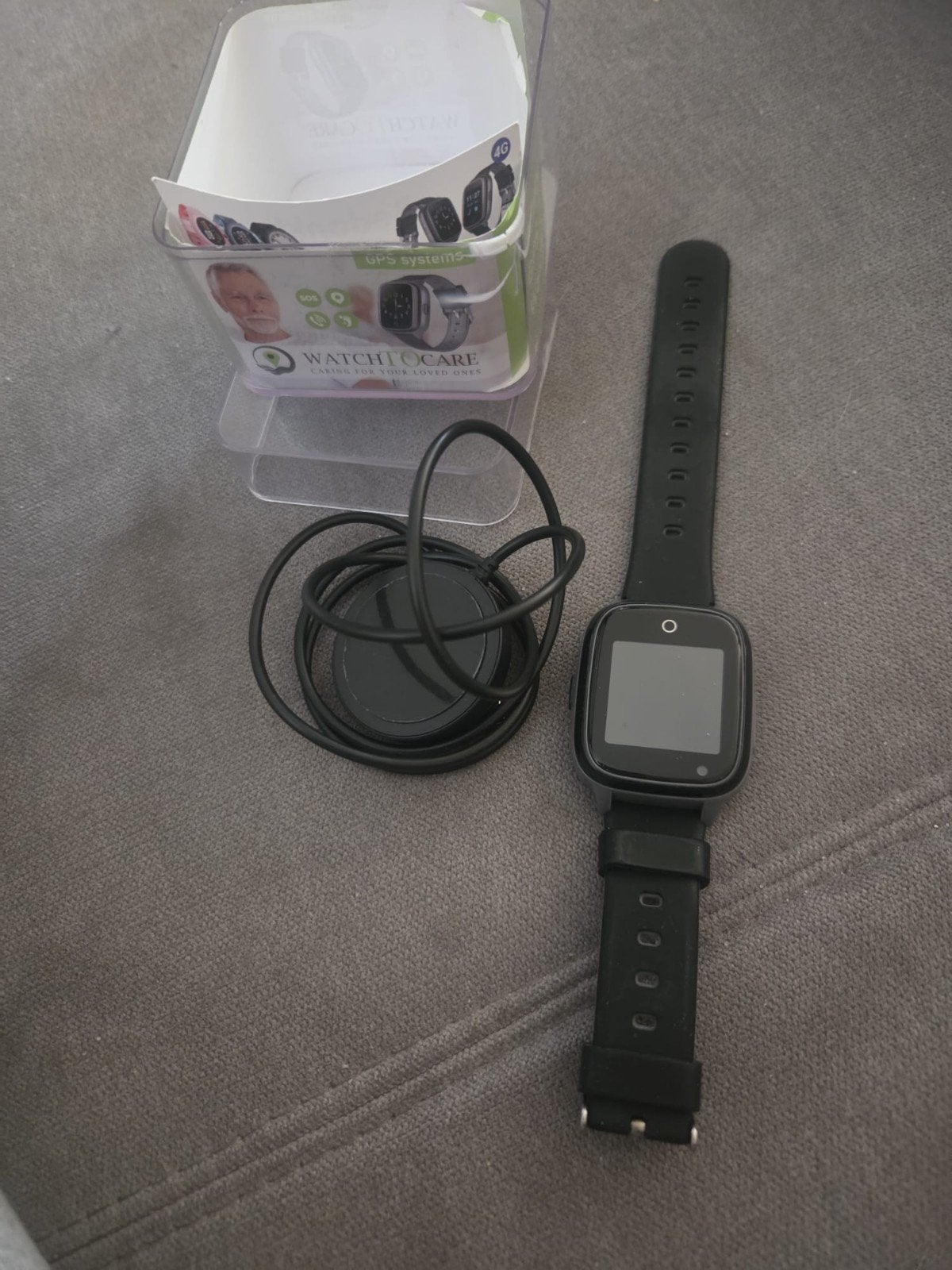 Wuzzi Watch Indi Persoonsalarm Horloge, Ophalen, Zwart, Zo goed als nieuw, Waterdicht