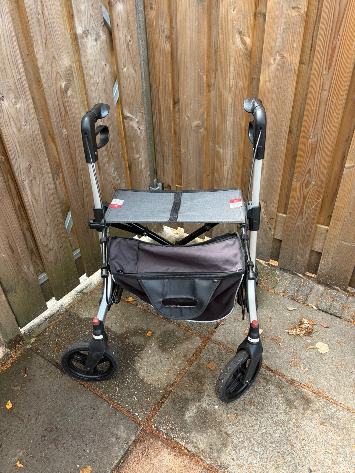 Rollator lichtgewicht en inklapbaar inclusief tas (gebruikt), Ophalen, Lichtgewicht, Gebruikt