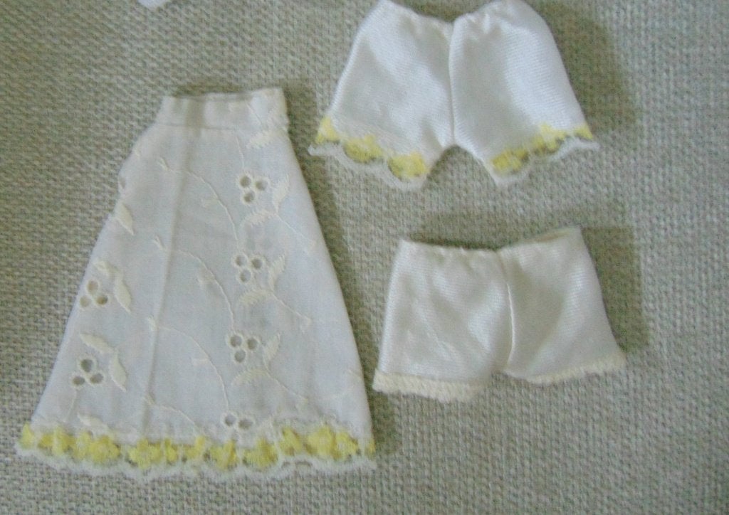 Mooie Sindy Barbie accessoires, Verzamelen, Poppen, Ophalen of Verzenden, Gebruikt, Accessoires