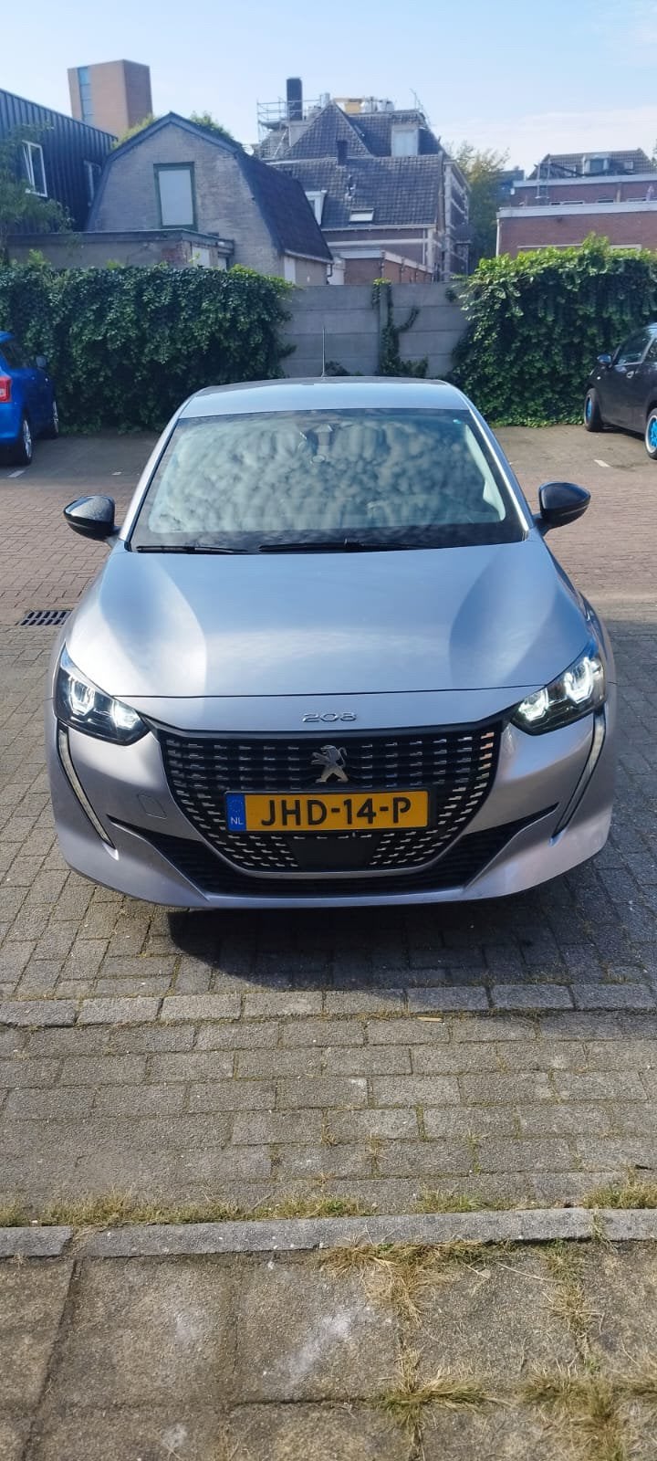 Foto 3 van Peugeot 208 1.2 Puretech 100pk 2023 Grijs