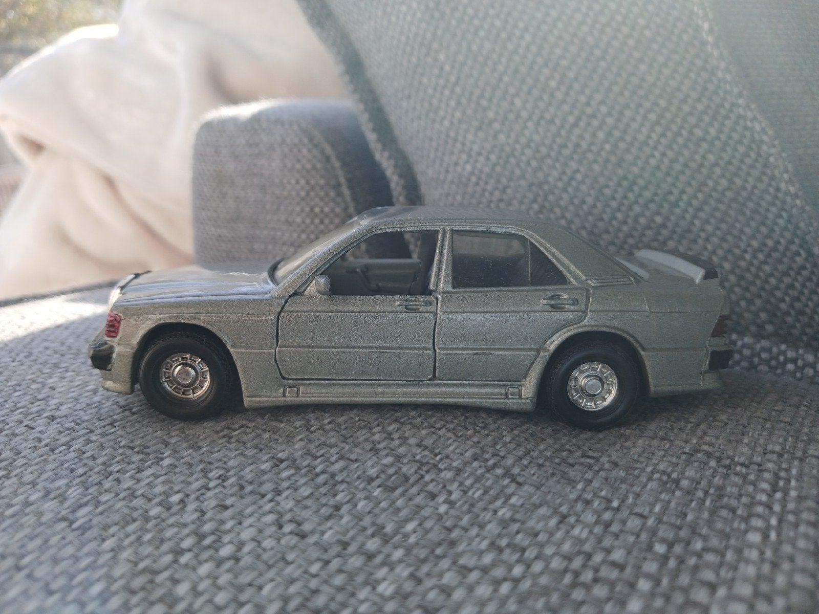 Corgi Mercedes Benz 190E 1:36, Ophalen of Verzenden, Gebruikt, Auto, Corgi