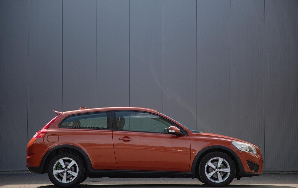 Volvo C30 2.0 Momentum, Auto's, Volvo, Gebruikt, 4 stoelen, Bedrijf, Geïmporteerd