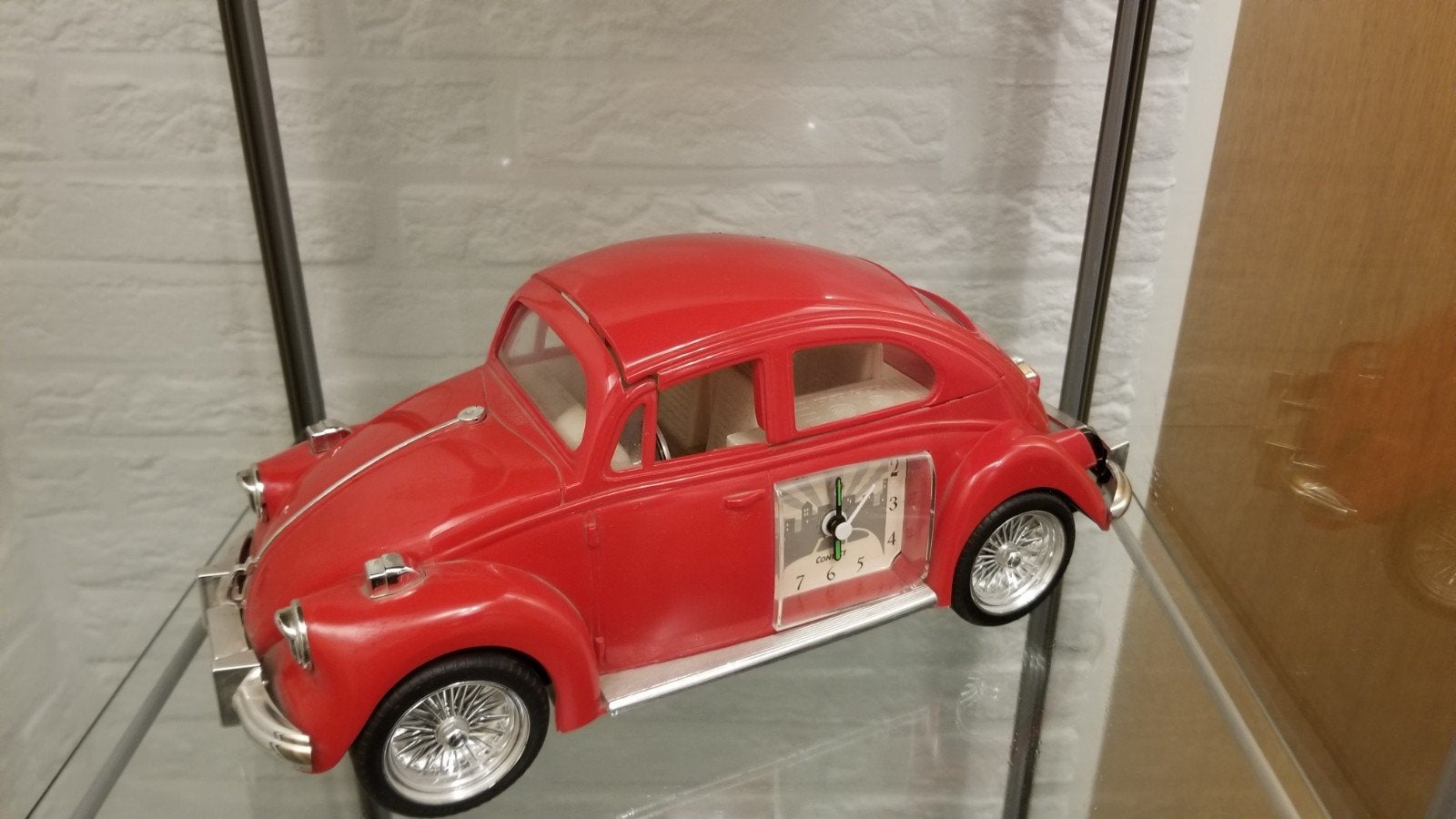 Rode Kever Auto Klok - Vintage Decoratie, Ophalen, Gebruikt, Auto's