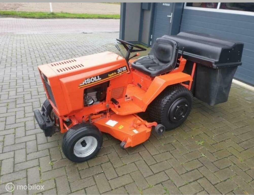 Zitmaaier ingersoll 3016 Moter 16 pk 2cilinder, Ophalen, Gebruikt, Opvangzak
