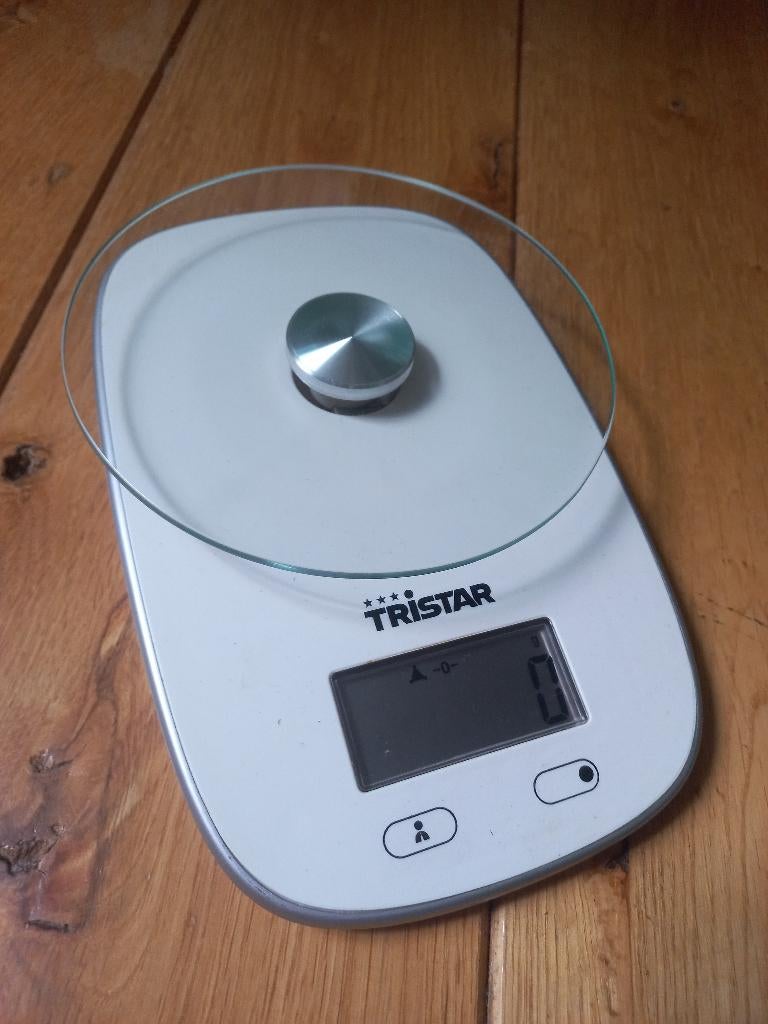 Tristar KW-2445 Keukenweegschaal, Ophalen of Verzenden, Zo goed als nieuw, Wit, Glas
