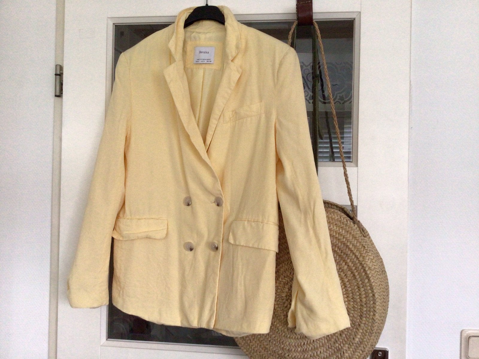 Jasje, blazer, linnen trendy geel modekleur mt S Bershka, Kleding | Dames, Ophalen of Verzenden, Zo goed als nieuw, Maat 36 (S)