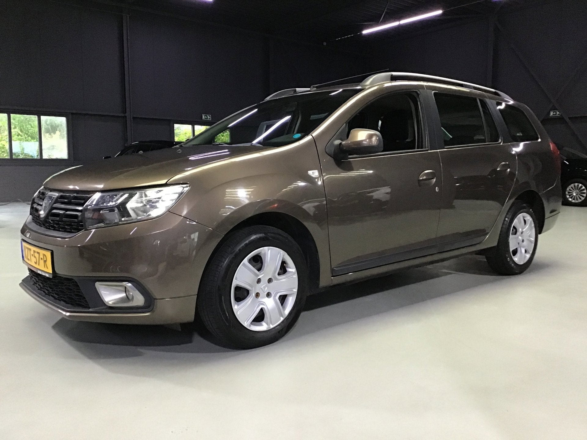 Dacia Logan MCV 1.5 dCi Prestige I Trekhaak I Airco I Cruise, Auto's, Voorwielaandrijving, Verwarmde buitenspiegels, Stof, Gebruikt