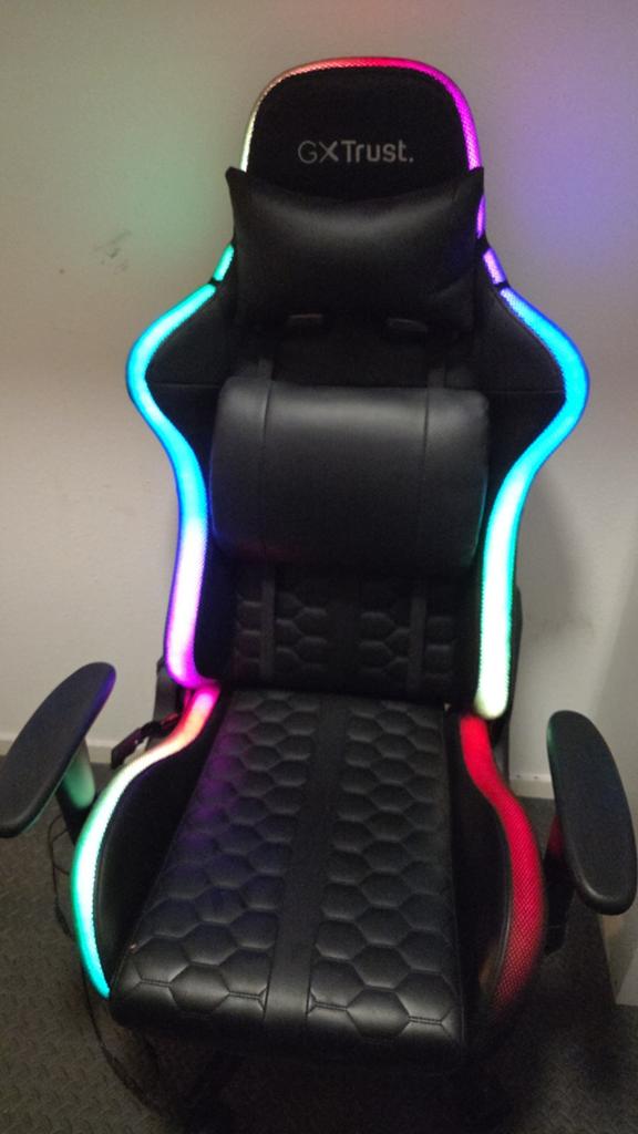 Trust GXT 716 Rizza RGB Gaming Stoel, Ophalen, Zwart, Zo goed als nieuw, Gaming bureaustoel