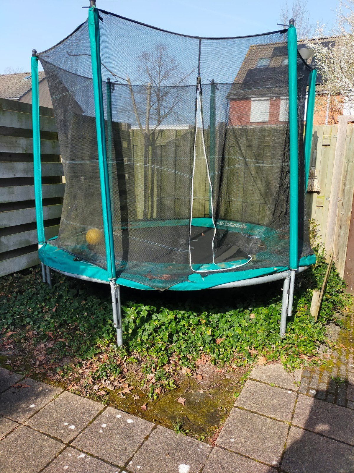 trampoline, Ophalen