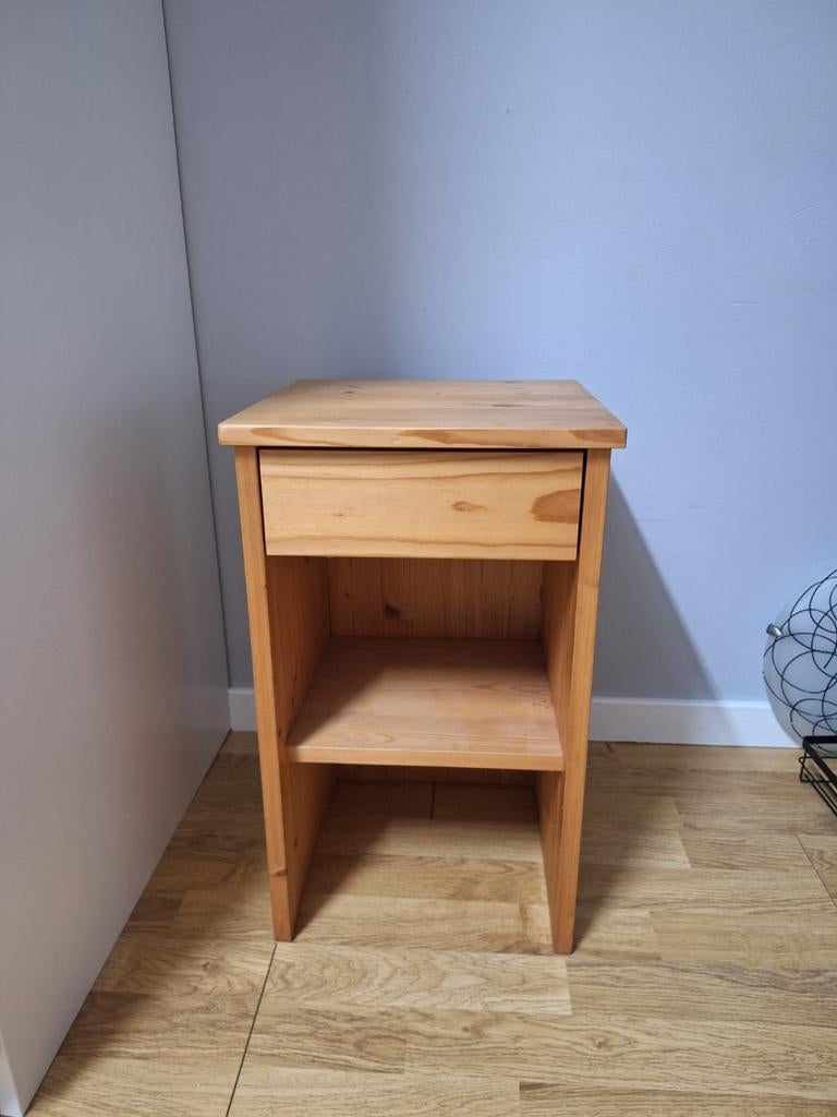 Grenen nachtkastje met lade, Huis en Inrichting, Slaapkamer | Nachtkastjes, Ophalen, Minder dan 45 cm, Zo goed als nieuw, Minder dan 55 cm