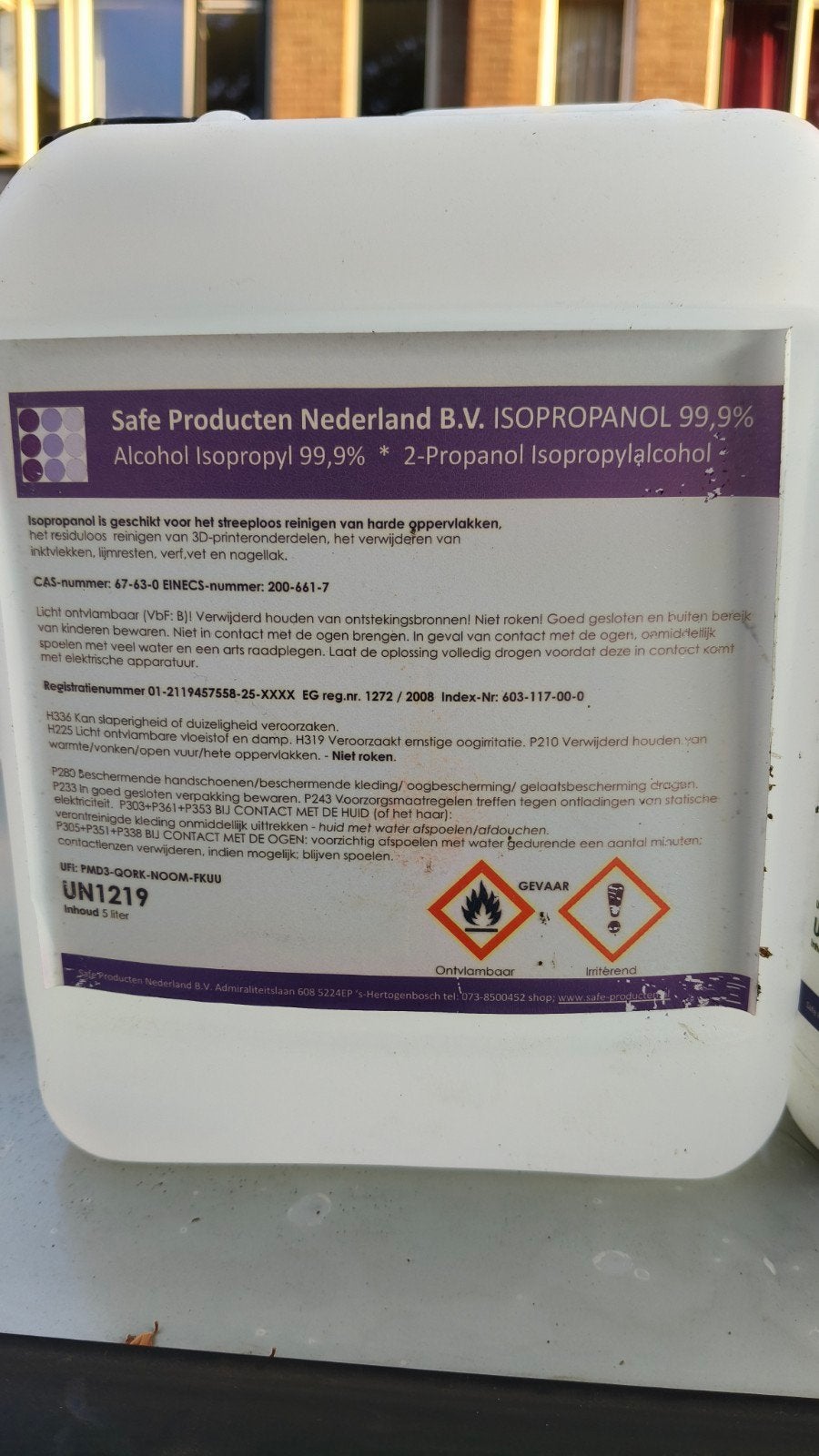Partij isopropyl en ethanol gratis afhalen, Ophalen