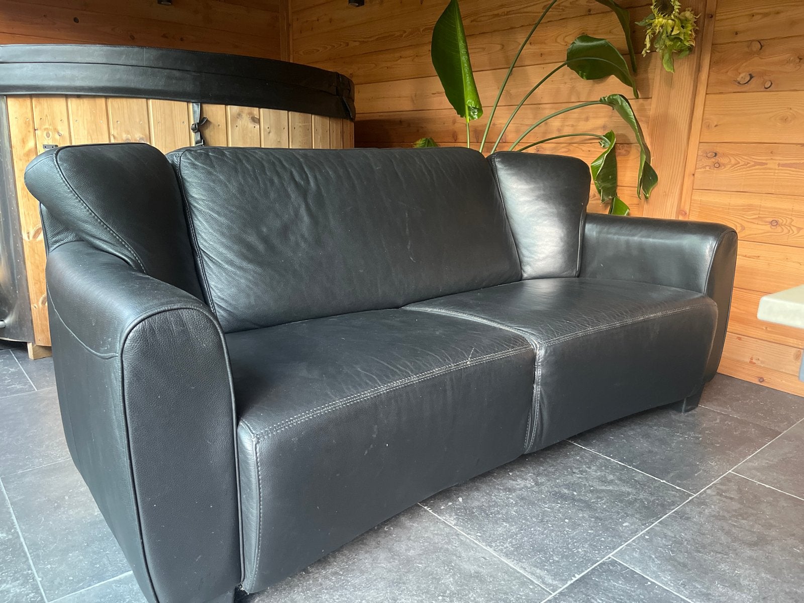 Zwarte leren tweepersoonsbank, Ophalen, Gebruikt, 150 tot 200 cm, Tweepersoons