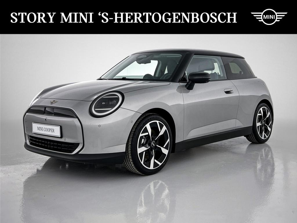 MINI Hatchback Cooper E / Classic / Pakket L / 18 inch Slide, Auto's, Stof, Zwart, 4 stoelen, Nieuw
